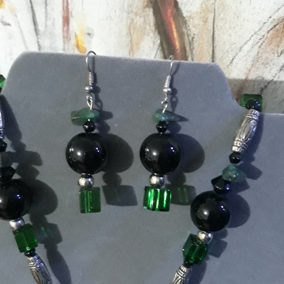 Handmade semiprecious jewlery set - Picture 2 of 4